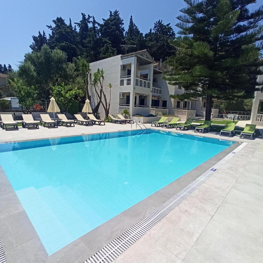 Trianon Studios Tsilivi  Luaran gambar