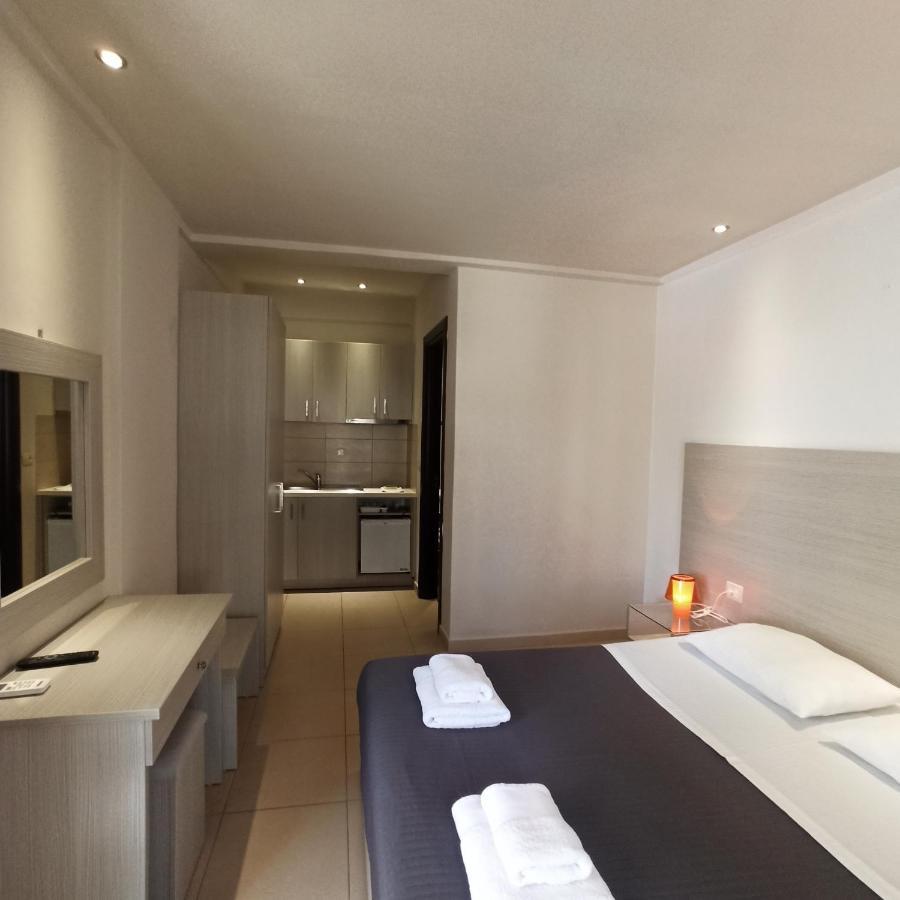 Trianon Studios Tsilivi  Luaran gambar