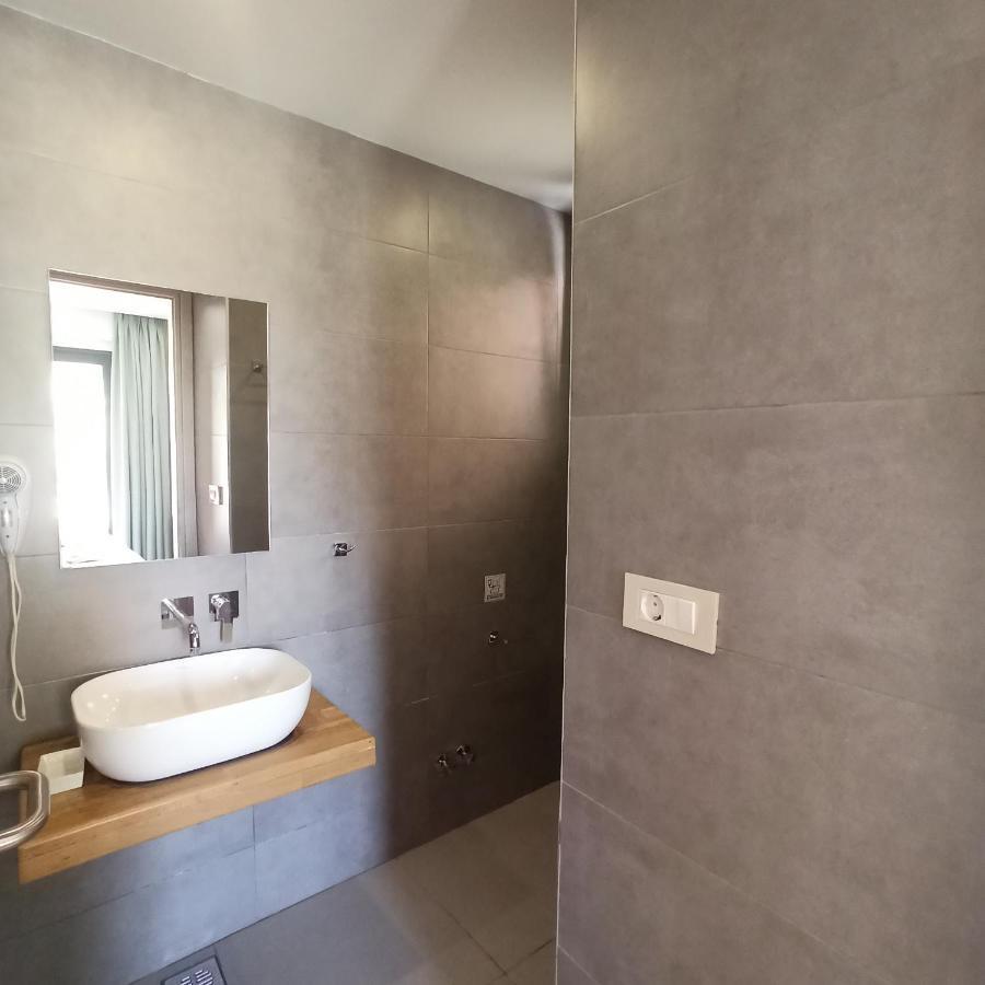 Trianon Studios Tsilivi  Luaran gambar