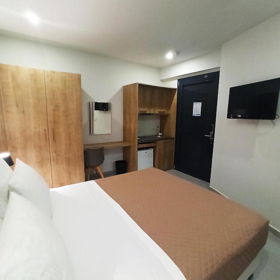 Trianon Studios Tsilivi  Luaran gambar