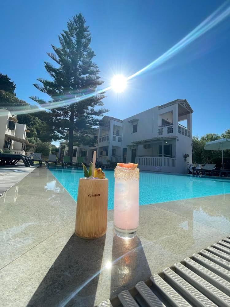 Trianon Studios Tsilivi  Luaran gambar