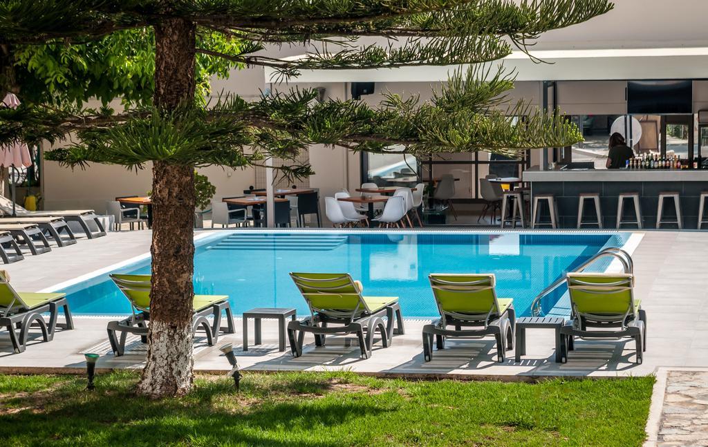Trianon Studios Tsilivi  Luaran gambar